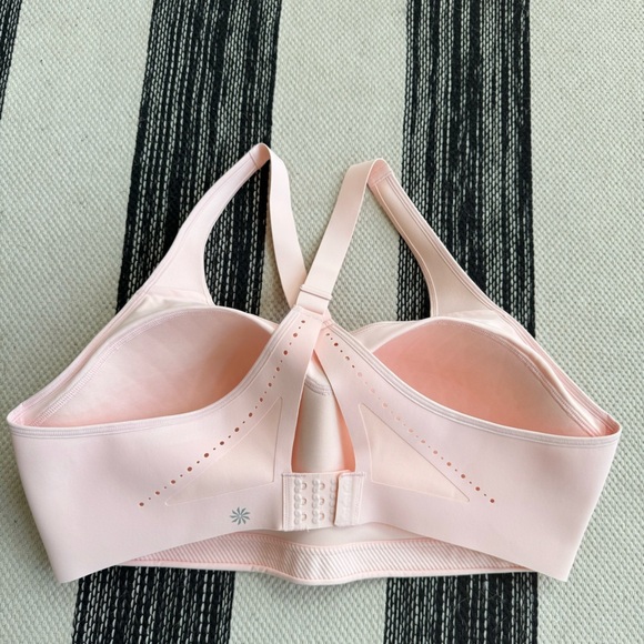 Athleta Womens Light Pink Lined Adjustable Straps Cross Back Sports Bra Sz. 40DD - Picture 2 of 6